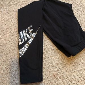 Women’s sz medium Nike leggings worn 2x